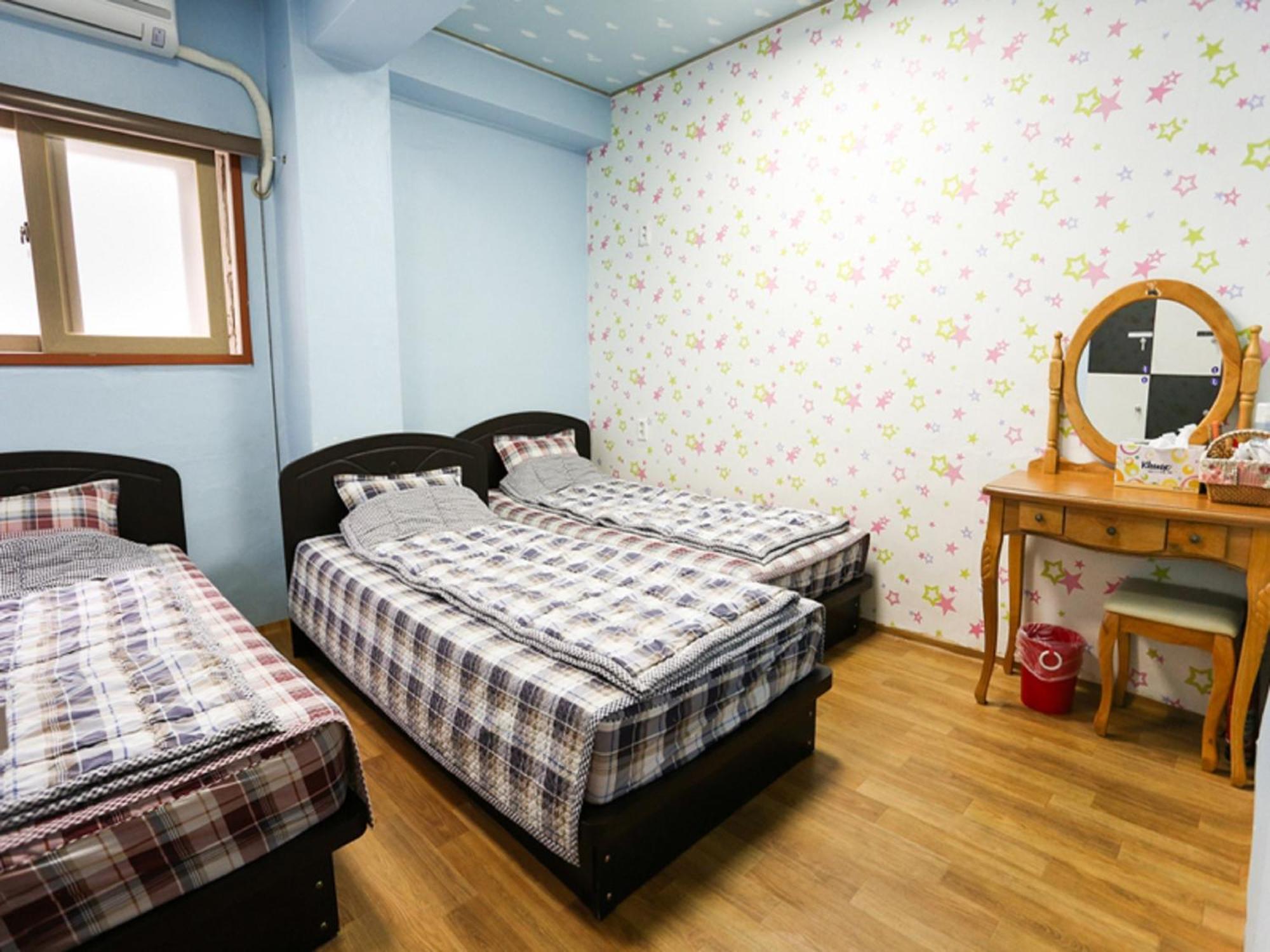 Funstay Inn Guesthouse Busan Phòng bức ảnh