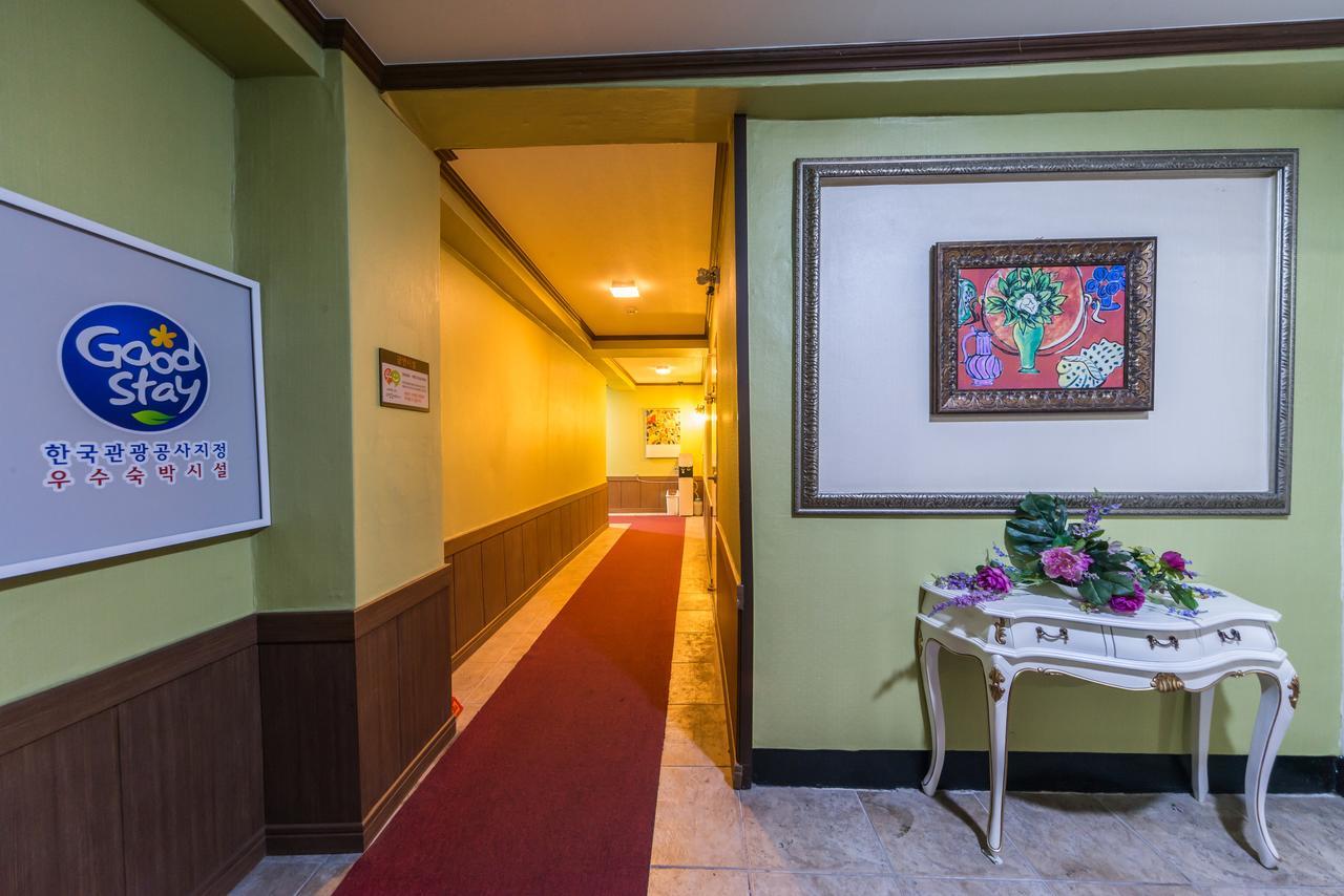Funstay Inn Guesthouse Busan Ngoại thất bức ảnh