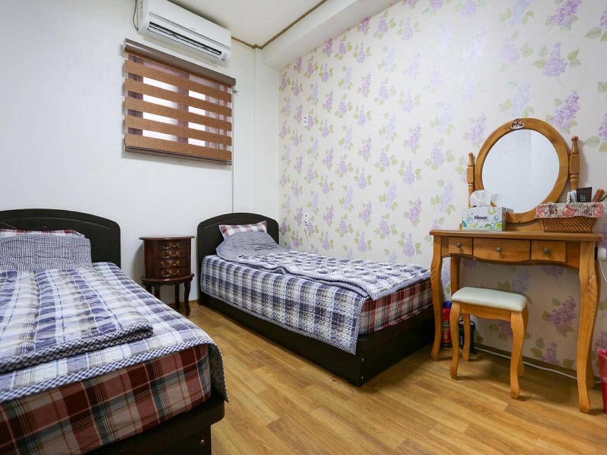 Funstay Inn Guesthouse Busan Phòng bức ảnh